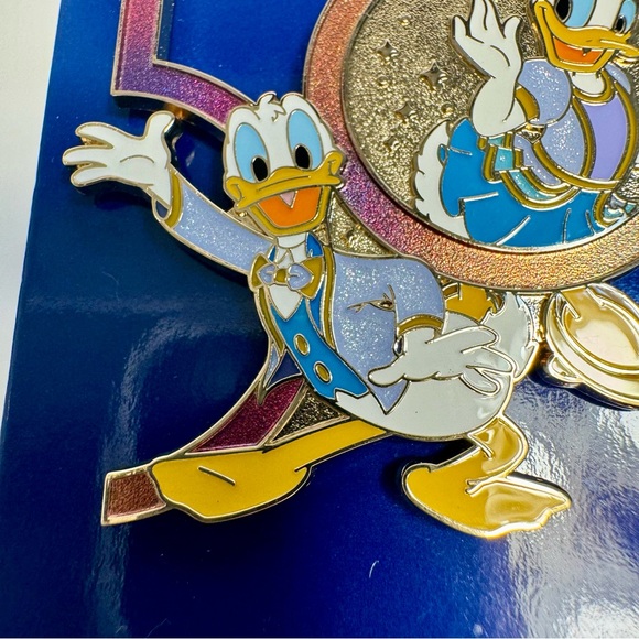 NWT. Disney Donald and Daisy 50th Anniversary pin. Walt Disney World collectible - Picture 4 of 8